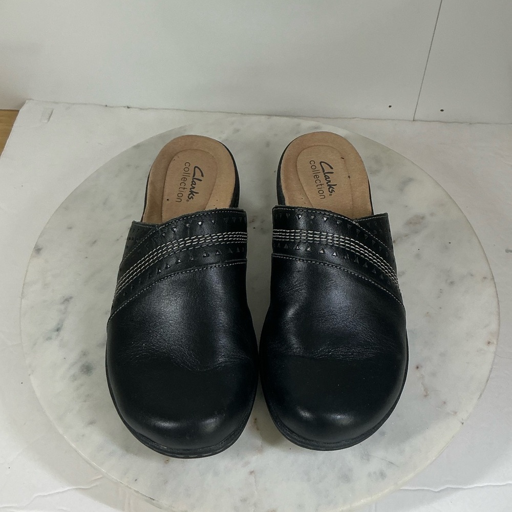 Clarks Women's Size 8.5 Black Leather Mule Slip On Shoe - Picture 3 of 14